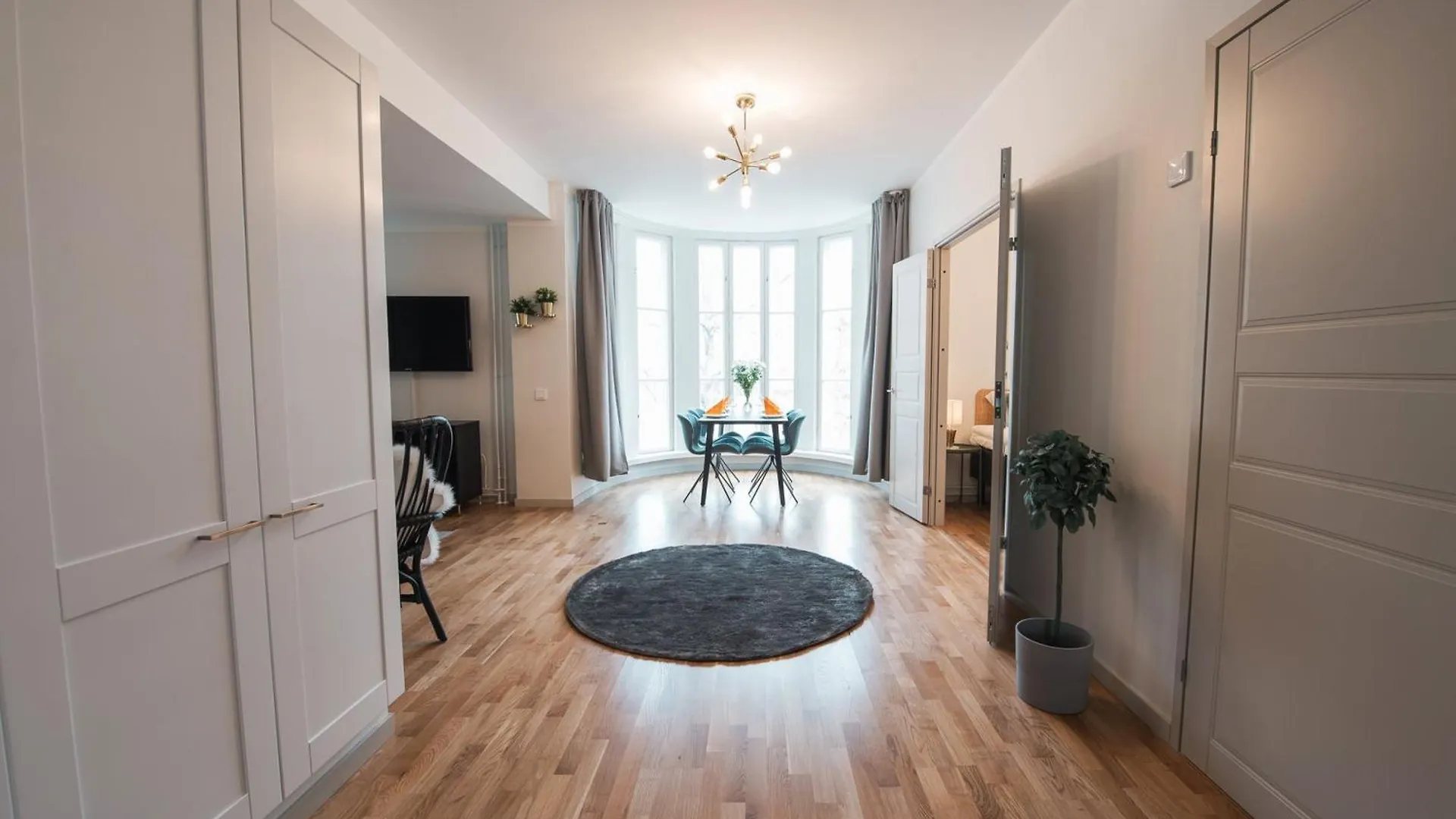 Forenom Serviced Apartments Helsinki Toeoeloe